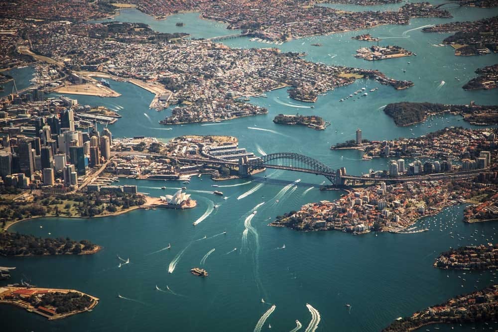 vivir en Sydney fotografía de la ciudad de Sydney desde un avión